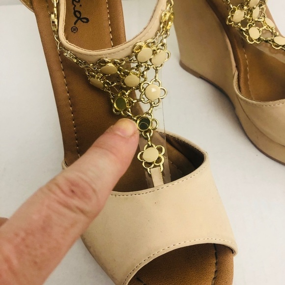 Qupid women’s tan wedges with Pepto size 8‎ - Picture 5 of 8